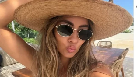 Nema šanse da pogodite koliko Sandra ima godina: Svi misle da je starija sestra ćerki Sofiji (14), stalno pokazuje ličnu kartu kao dokaz!
