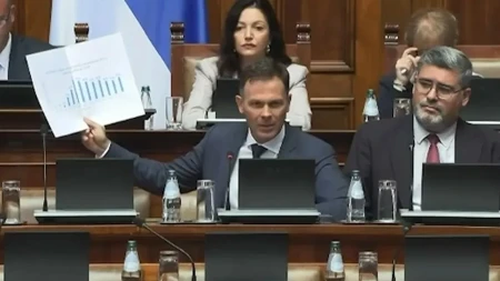 Poštenje na blokaderski način! Mali: Zašto se zakopavate? (VIDEO)