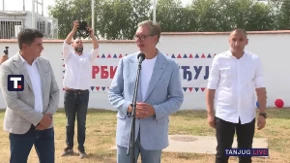 Vučić stigao u Ljuboviju, dočekao ga veliki broj građana: „Mašine su već stigle“