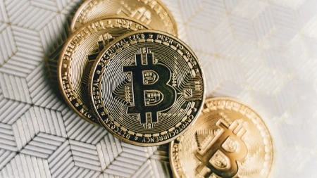 Bitkoin zakočio pred važan govor iz SAD - investitori čekaju signal o kamatnim stopama