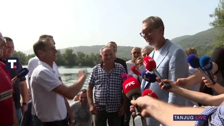 Vučić u obilasku preduzeća i gazdinstva "STR Ada" (FOTO/VIDEO)