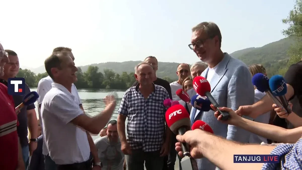 Vučić u obilasku preduzeća i gazdinstva "STR Ada" (FOTO/VIDEO)