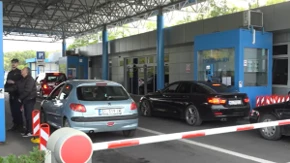 Vozite tuđ auto preko granice? Bez ovog papira možete imati problem