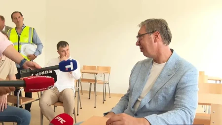 Predsednik u Malom Zvorniku: Vučić i Memić oči u oči (FOTO/VIDEO)