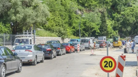 Milioni turista stigli u Crnu Goru, ali infrastruktura puca pod pritiskom: "Ovo će uticati na sledeću sezonu"
