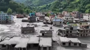 Broj žrtava porastao na 579: Pronađene samo ruševine u jezivim poplavama u Nepalu
