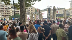 Blokaderi gađali policajce i demolirali autobuse: Oglasio se MUP o skupu u Užicu!