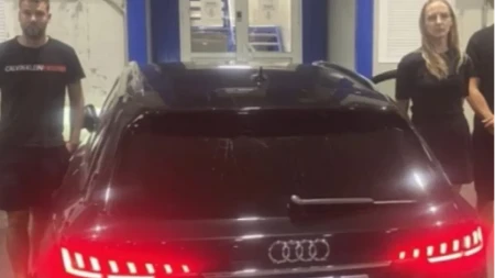 Hrvati "pali" na Batrovcima: U automobilu im pronađeni ustaški simboli i oružje, evo gde su krenuli (VIDEO)