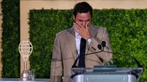 Stigle ga emocije: Federer zaplakao na prijemu u Kući slavnih