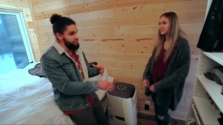 Platili je oko 17.200 evra, a ima sve što i veliki stan - pogledajte od čega su napravili ovu malu kuću (VIDEO)