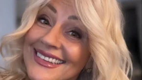 Slavica Rokvić ima savršene nokte bez skupog manikira! Utrlja samo 2 sastojka iz kuhinje, nokti postaju čvrsti