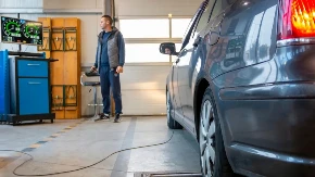 Vozači starijih automobila na udaru - Evropa uvodi još strožija pravila na tehničkom pregledu