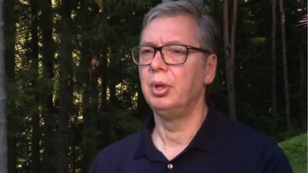 Vučić o lažnim patriotama: "Salonski nacionalisti glume velike Srbe"