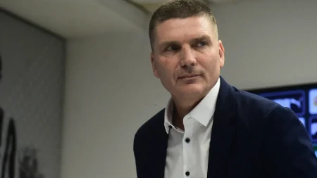 Teški dani za Blagojevića: Bivši trener Partizana doživeo novi debakl 