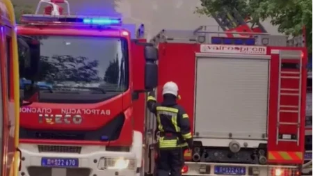 Dramatično kod Kraljeva: Vatrogasci se bore sa četiri požara, jedan stavljen pod kontrolu