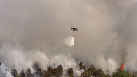 MUP Srbije podigao helikopter "Kamov" Dim se stopio sa oblacima, u toku je teška borba