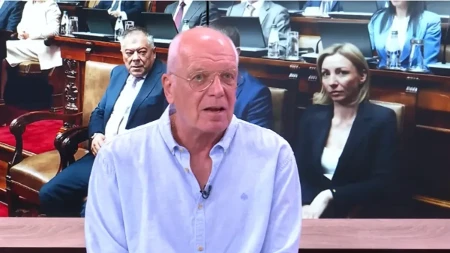 "Lažni nacionalisti, lažni intelektualci" Vučić: Sve će uraditi protiv Srbije!