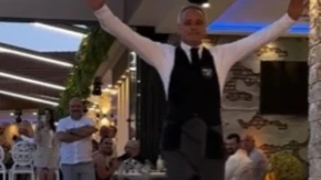 Izveo ga pred ljude, a onda mu pred svima dao ključeve: Radnik zanemeo, prizor iz Čačka rasplakao region!