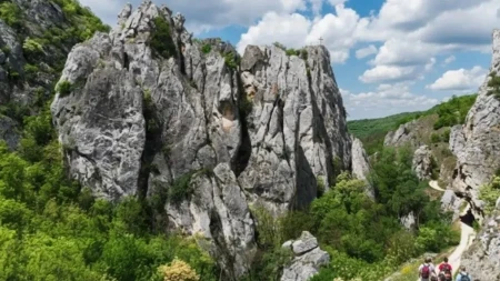 Klisura Ždrelo kod Stogazovca – knjaževački meteori prirode, legendi i istorije