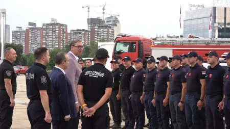 Vučić dočekuje heroje! Srpski vatrogasci i spasioci danima gasili požare u Španiji (VIDEO)