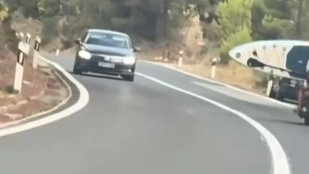Snimak sa Jadrana zaprepastio region: Usred vožnje uradila nešto zbog čega ljudi pitaju samo jedno – kako je ovo moguće?