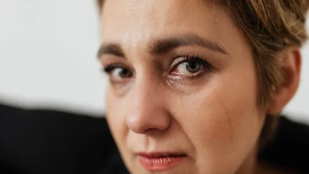 Plakala sam, ali sam ostala u „bentliju“: Ispovest žene koja je mužu oprostila prevaru