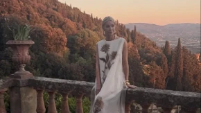 Ima telo boginje: Glumica pokazala kako ostaje u formi, a morate da vidite i šta je obukla