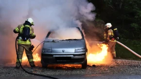Auto na suncu postaje rerna: Evo šta nikako ne smete da ostavljate u kolima tokom vrućina