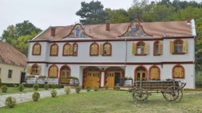 "Bože, podari nam dete": Vernici svedoče o molitvama pred Trojeručicom - Roditelji se vraćali u ovaj manastir sa bebom u naručju