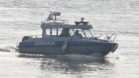 Drama na Dunavu kod Bele stene: Muškarac nestao u reci, skočio sa čamca da se osveži pa mu se izgubio svaki trag