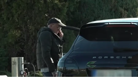 Naš pevač (77) bio intiman sa muškarcem! Javno progovorio o odnosima!
