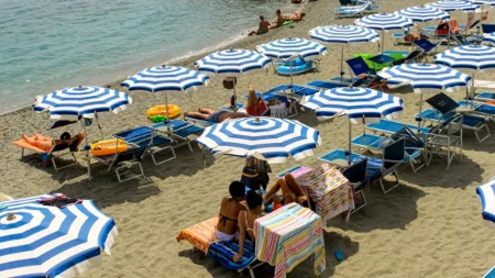 "Ovo je prevršilo svaku meru!": Turista zanemeo od šoka - pogledajte šta se naplaćuje na jednoj italijanskoj plaži