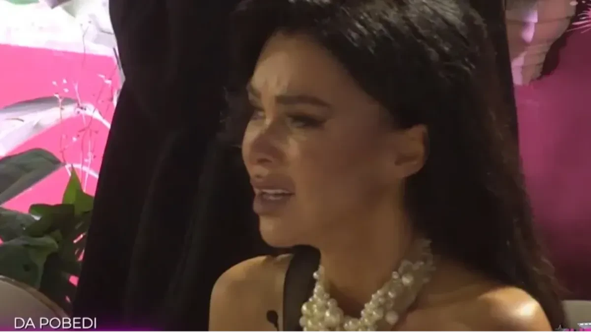"Intimnim odnosima plaća kiriju, bila je sa Takijem" Maja Marinković nikad žešće udarila na Staniju! 