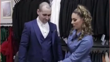 Voditeljka pipkala učesnika po intimnom delu tela! Skandal u emisiji niko nije zapazio, šok scena