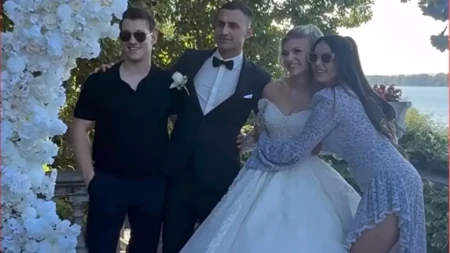 Oženio se brat Tanje Savić! Mlada u raskošnoj venčanici, a pevačica ne skida osmeh (FOTO)