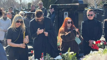"Zapustili su sve" Evo u kakvom je stanju grob Saše Popovića: Isplivali šok detalji