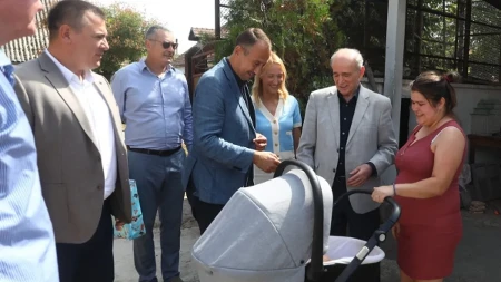 Krkobabić u poseti porodici Hanđa: Bačko Petrovo Selo - selo za Ginisa