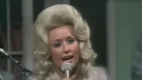 Otac Doli Parton nije znao da čita ni piše: Ono što je zbog njega uradila promenilo je živote miliona dece