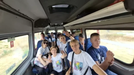Osmesi, druženje i nova iskustva! Udruženje za podršku osobama sa autizmom 'Maslačak' u poseti Bačkom Monoštoru (FOTO)