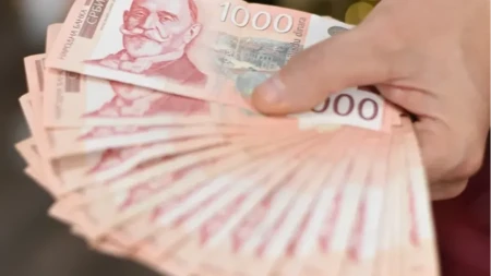 Država daje 6.000 dinara: Prijava kreće 7. septembra, potrebna su vam samo ova dva podatka