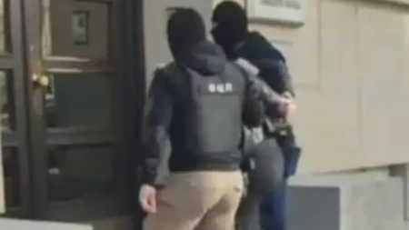 Pala trojica iz vračarske grupe: U Ušću preuzimali 20.000 evra od žrtve iznude, policija ih čekala u zasedi