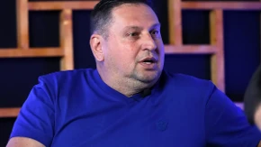 "Ona naplaćuje fotografije 1.000 dinara, seljanka izoperisana!" Taki udario na zadrugarku kao niko 