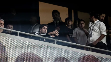 Vlahović je zvezda u Istanbulu: Srbin došao na stadion, nastao potpuni haos (VIDEO)