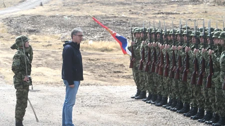 Vučić stigao na Pešter: Migovi, tenkovi, raketni sistemi i više od 2.000 vojnika u akciji