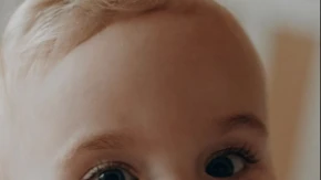 Zašto se deci menja boja kose dok odrastaju? Genetika krije odgovor
