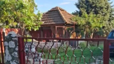 Za 20.000 evra prodaju kuću sa ogromnim placem u Vojvodini: Nova fasada, PVC stolarija i kupatilo već urađeni