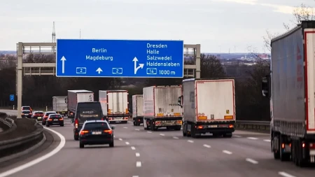 Nemci često nemaju ograničenje brzine na autoputu, a ipak voze sporije