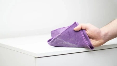 Viralan trik za brisanje prašine: Domaćice potpuno odlepile za ovom metodom