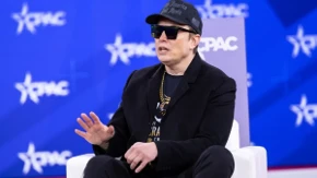 Ilon Mask povukao potez protiv Epla  - njegove kompanije odustale od antimonopolske tužbe