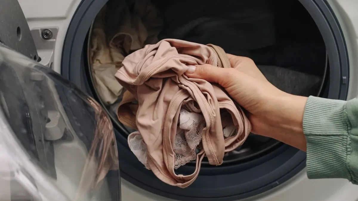 Ako uradite ovu stvar pre ubacivanja veša u mašinu, spasićete odeću od sigurnog propadanja